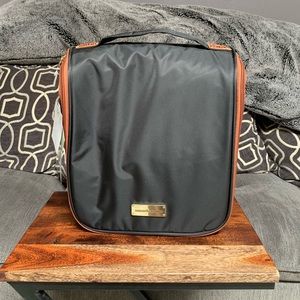 Samantha Brown Black Hanging Travel Cosmetic Case